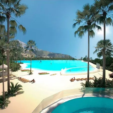 Alcazaba Lagoon