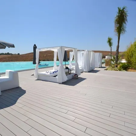 Alcazaba Lagoon Apartment *