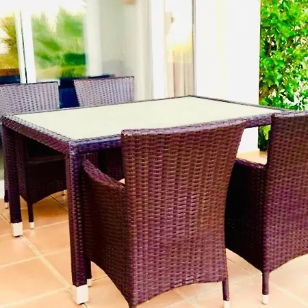 Alcazaba Lagoon Apartment *