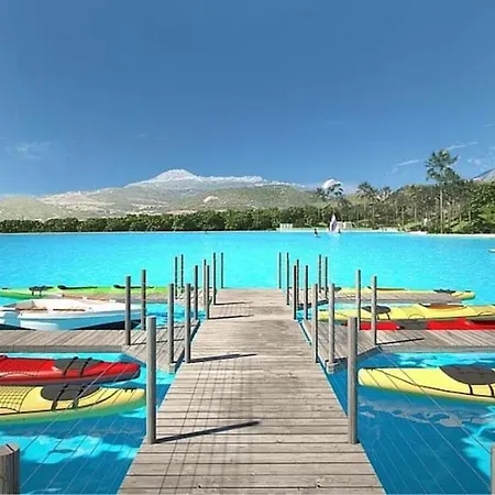 Alcazaba Lagoon *